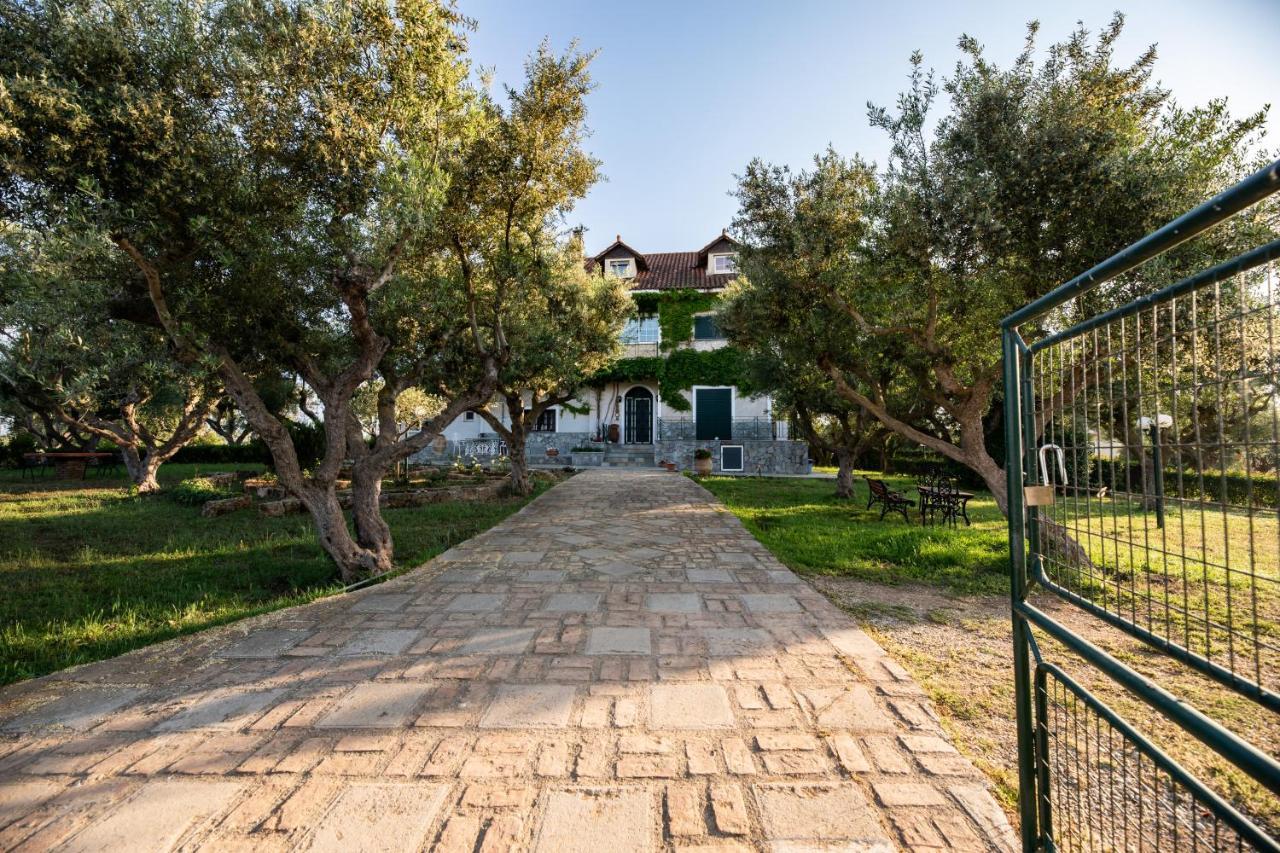 Villa Georgina B&B 카타콜론 외부 사진